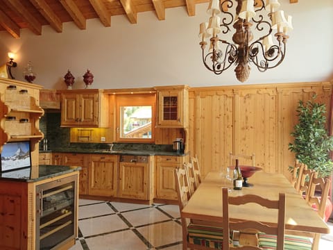 Main dining area on lower floor