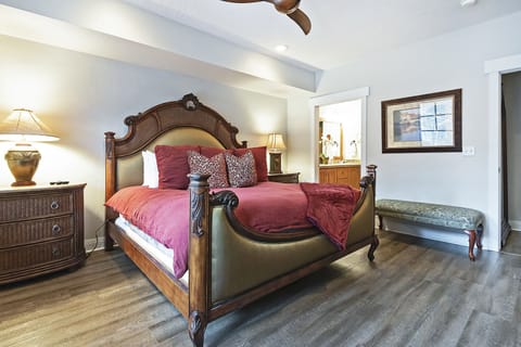 Master Bedroom Suite 1 with King Bed