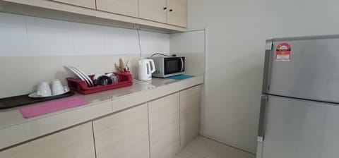 Fridge, microwave, electric kettle, cookware/dishes/utensils