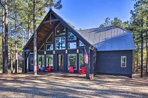 Broken Bow Vacation Rental | 4BR | 4BA | 2 Stories | Step-Free Access