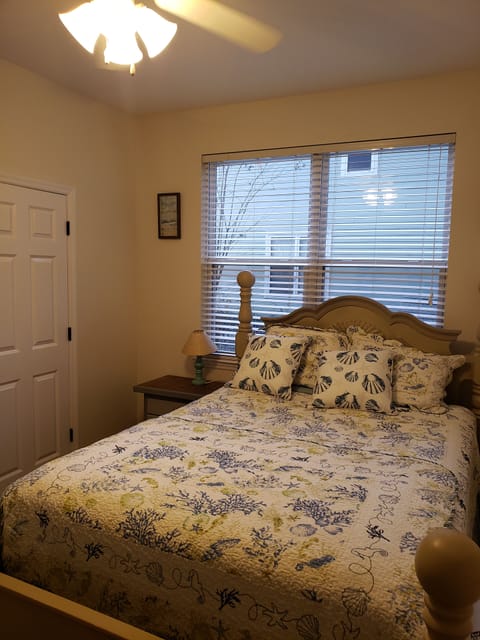 3 bedrooms, in-room safe, iron/ironing board, WiFi