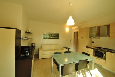 living room/kitchnette