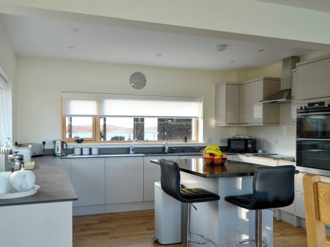 Modern fitted kitchen | Rowan House, Carbost, near Portree