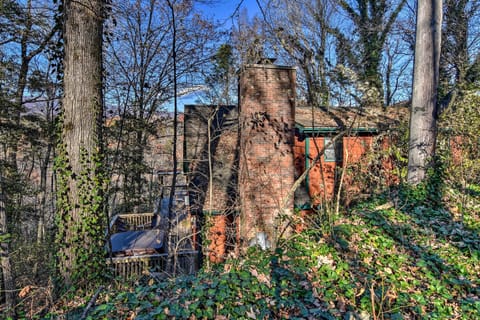 This house offers plenty of space for 6 guests.