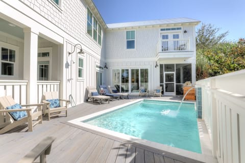Spacious decking and large pool for the whole family

