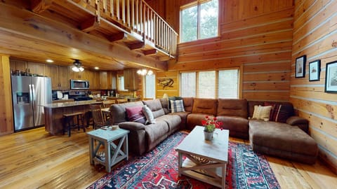 Acorn-Acres-Living-Room(3)