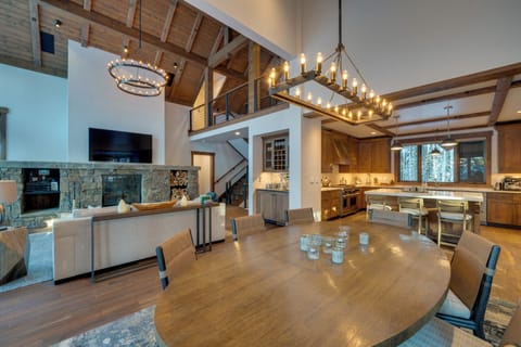 Interior Space | Dining Table