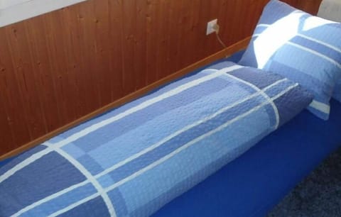 Bed stool – Used as a spare bed in the living room or bedroom