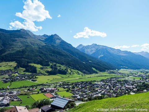 Cloud, Mountain, Sky, Green, Natural Landscape, Natural Environment, Land Lot, Plant, Grass, House
