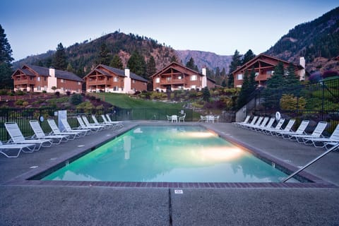 Outdoor pool, a heated pool