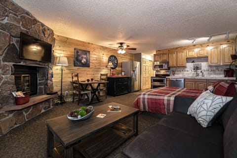 Super Cozy and meticulously cared for!