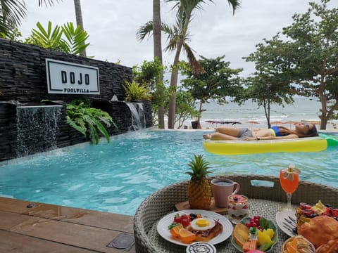 Outdoor pool, an infinity pool