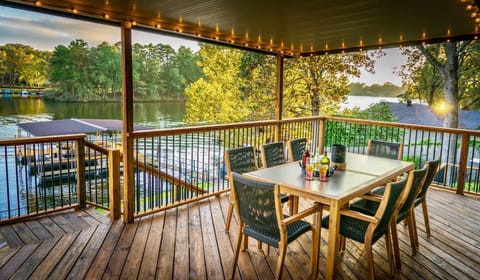 Outdoor table seats 8