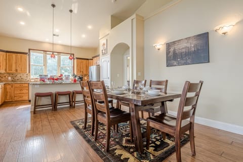 Open-concept dining that keeps you connected to the conversation and the view