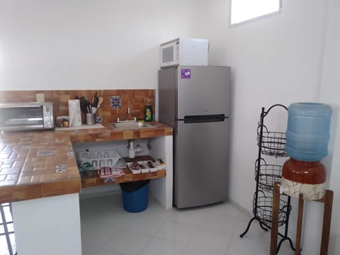 Fridge, microwave, oven, coffee/tea maker