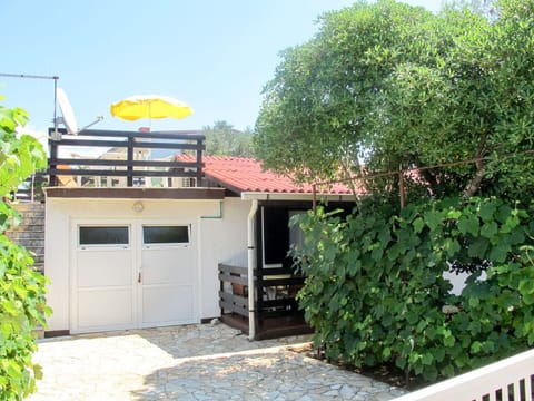 Property, House, Roof, Real Estate, Building, Cottage, Botany, Home, Tree, Plant