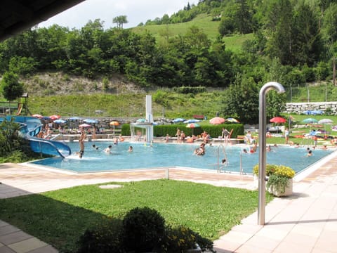 Snow, Building, Slope, Window, Freezing, Tree, Urban Design, House, Landscape, Geological Phenomenon