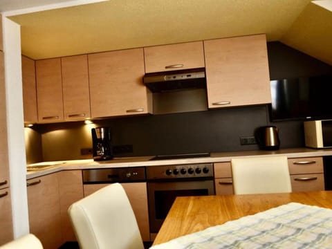 Property, Furniture, Cabinetry, Countertop, Kitchen, Interior Design, Kitchen Appliance, Building, Home Appliance, Wood