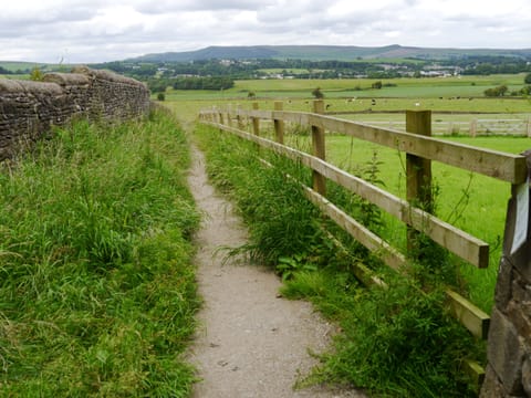 Walk into Skipton across the open fields