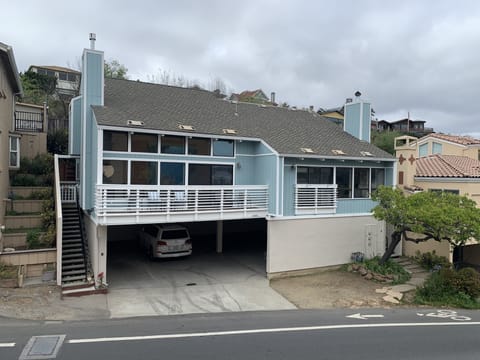 Seaview Condo is on the right hand side by tree.