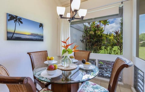 Dining area with 4 seats, overlooking the gardens