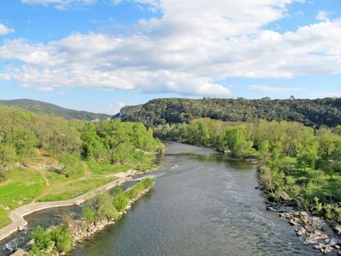 Furniture, Cabinetry, Property, Table, Tableware, Interior Design, Dishware, Wood, Countertop, Drawer