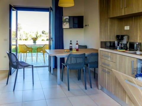 Table, Furniture, Cabinetry, Countertop, Plant, Wood, Window, Kitchen, Interior Design, Tap