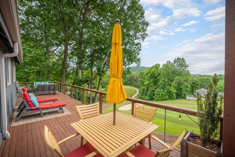 Relax on sun deck.  Read a book, nap, or watch  golfers from 12th Tee to Green.