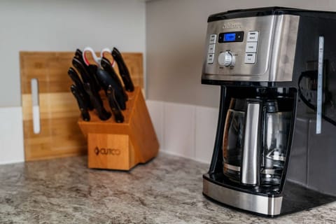 Amazing place with amazing amenities. Everything was very clean and in place. Would love to stay here again.  -Akshay