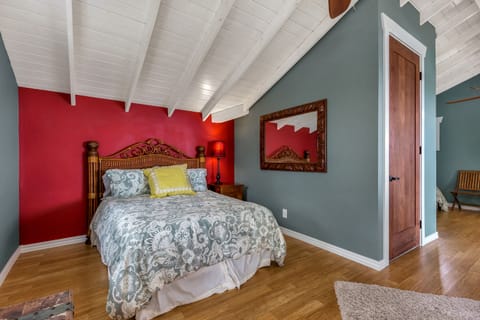 Upper family bedroom suite; kitchenette, 2 queen beds, private bathroom & lanai