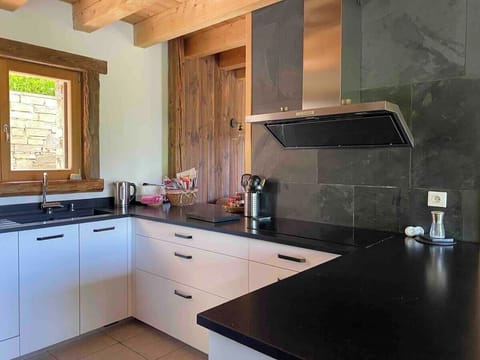 There is a fabulous modern open plan kitchen.