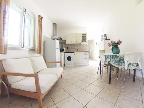 Soggiorno ed angolo cottura