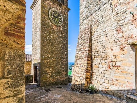 Wall, Stone Wall, Brickwork, Brick, Castle, Fortification, Ruins