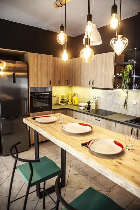 Bar table with stylish stools