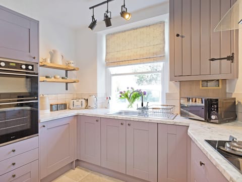 Modern style kitchen/dining room | Duck Cottage, Gargrave