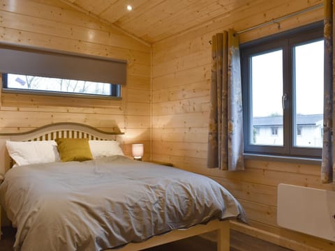 Relaxing double bedroom | Cedar Lodge, Larch Lodge - Dale Garth Lodges, Ulverston