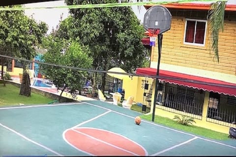 Sport court