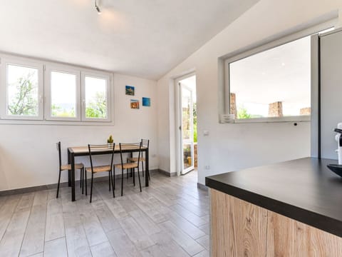 Cloud, Water, Sky, Property, Plant, Swimming Pool, Building, Window, Azure, Blue