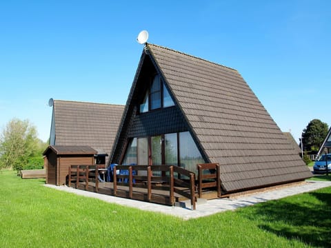 House, Property, Home, Building, Cottage, Architecture, Land Lot, Real Estate, Farmhouse, Roof