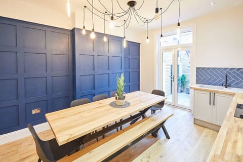 Simba House, Saltburn-by-the-Sea - Host & Stay