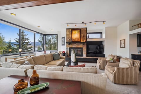 Living Area - Bella Vista - Dillon Vacation Rental