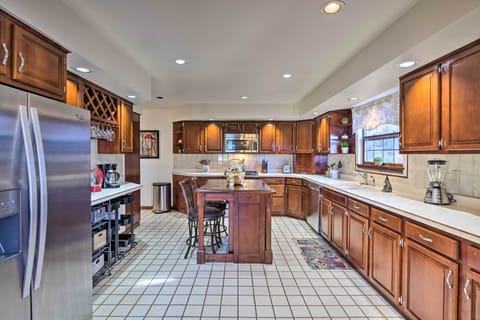 Kitchen | Fully Equipped | Cooking Basics Provided