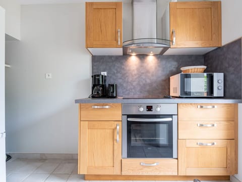 Countertop, Cabinetry, Building, Furniture, Property, Kitchen Stove, Home Appliance, Kitchen Appliance, Kitchen, Drawer