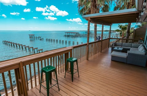 Rest easy at a fantastic waterfront spot on the bay.  Your vacation starts here!