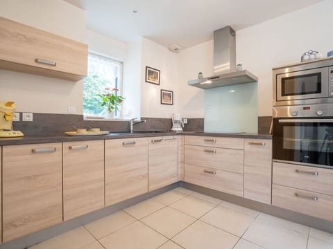 Cabinetry, Countertop, Tap, Property, Furniture, Sink, Building, Kitchen, Drawer, Wood