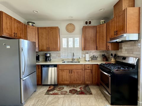 A lot of cupboard space. Refrigerator is on the top, freezer on the bottom.