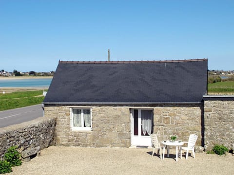 Sky, Building, Property, Plant, Window, Thatching, Water, House, Land Lot, Cottage