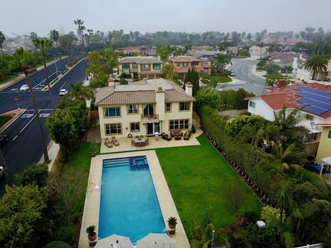Full backyard droneshot of property in Old Seacliff