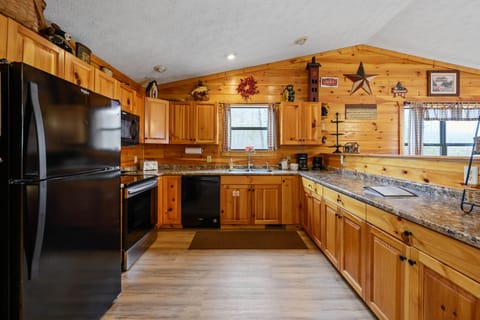 fully equipped kitchen