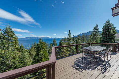 Oversized outdoor deck overlooking Lake Tahoe. 2 Space heaters and BBQ.